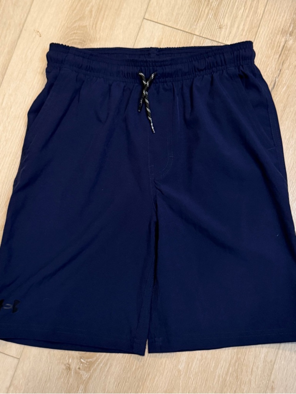 NWT Under Armour Boys Navy Blue UA Woven Stretch Shorts Size YLG Drawstring